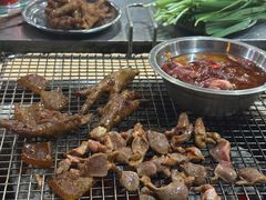 -原虹山老周烧烤(明通路店)