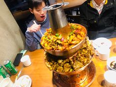 霸气双层炭火蛙-炉小二铜锅牛蛙•川湘菜(三里屯店)