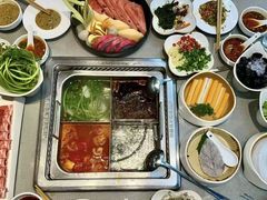 -海底捞火锅鲜切牛肉主题店(长寿路店)