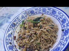 -渝之汇牛肉豌杂面