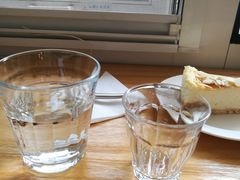水杯与咖啡杯-Cafe Villa