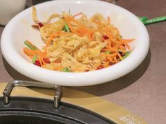 -锅飘飘·东北铁锅炖(雨花客厅店)