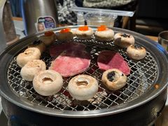 -草家酱蟹炭火烤肉店(珲春南路一店)