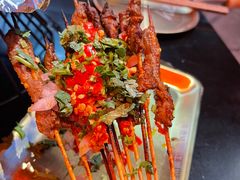 -何师烧烤Pro ·小龙虾·江湖川菜·精酿啤酒(太古里旗舰店)