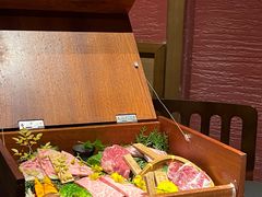 -山川小町·极番烧肉(新地假日广场店)