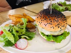 招牌牛肉汉堡-UPPER KITCHEN(延安路店)