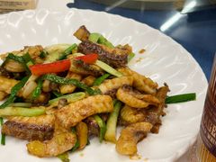 -郑猛记石岐鸽主题餐厅(长江店)
