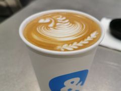 CJ&nbsp;热拿铁-COFFii&JOY(龙江新城市广场店)