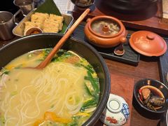 -银米·云南传统过桥米线(双廊黑金冠店)