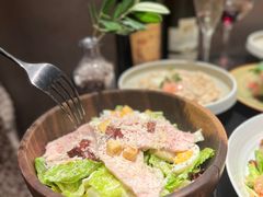 凯撒色拉-wineapp葡萄酒餐吧(外滩金融中心店)