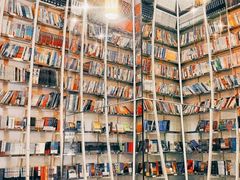 -钟书阁(松江泰晤士小镇店)