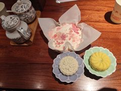 樱花奶豆腐-裕兴记•蟹黄面馆(人民广场店)