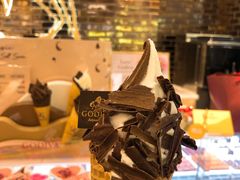 香草黑巧双重口味-GODIVA(美罗城店)