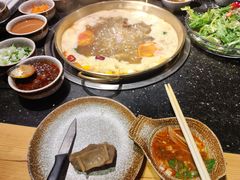 -顶顶汤火牛排火锅·经典铜锅涮肉