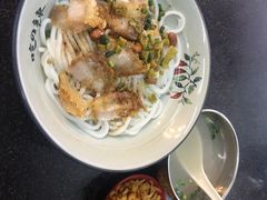 -丫丫桂林米粉(学府店)