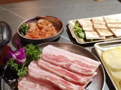 -围炉肉舍丹东海鲜烤肉·烤活鳗(步行街店)