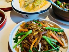 -八府香鸭·啫啫煲(华山路店)