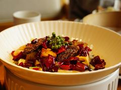 羊肚菌麻辣香锅-庆春朴门