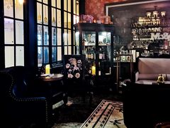 -DM Distiller & Mixologist Whisky Cocktail Bar