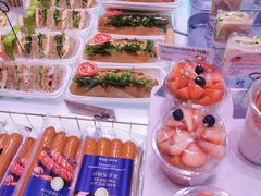 -巴黎贝甜(大宁国际商业广场店)