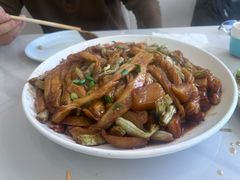 -何适山庄 ·可团建(水长城P2停车场店)