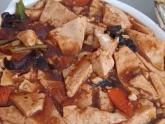 -何适山庄(水长城P2停车场店)