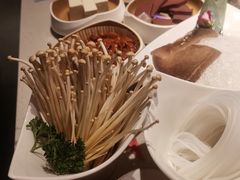 -海底捞火锅鲜切牛肉主题店(长寿路店)