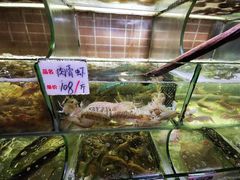 -覃记海鲜美食餐厅