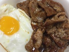 川辣牛肉煎蛋饭-新记餐厅(香槟大厦店)