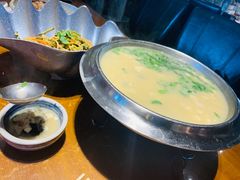 牡蛎豆腐汤-95号酱骨·一块豆腐(展春园西路店)