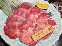-山川小町·极番烧肉(新地假日广场店)