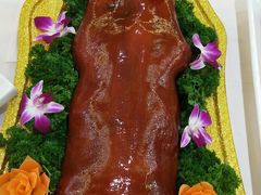 -黄记四更烤乳猪店