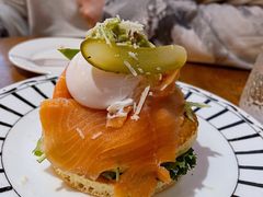 三文鱼水波蛋松饼-AFS Cafe & Canteen(闽江二路店)