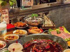 -萍姐火锅·公路夜市(武汉首店)