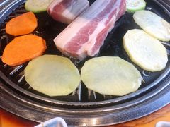 -唯成•韩国炭火烤肉 유성고기