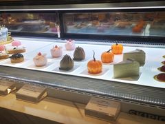 -Fridi Patisserie Cafe