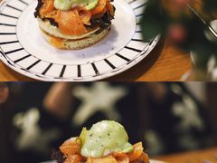 三文鱼水波蛋松饼-AFS Cafe & Canteen(闽江二路店)