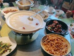 -鑫小城故事·砂锅·排骨藕汤(兴业路店)