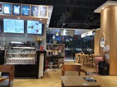 -藏猫猫咖啡主题馆(中央大道店)