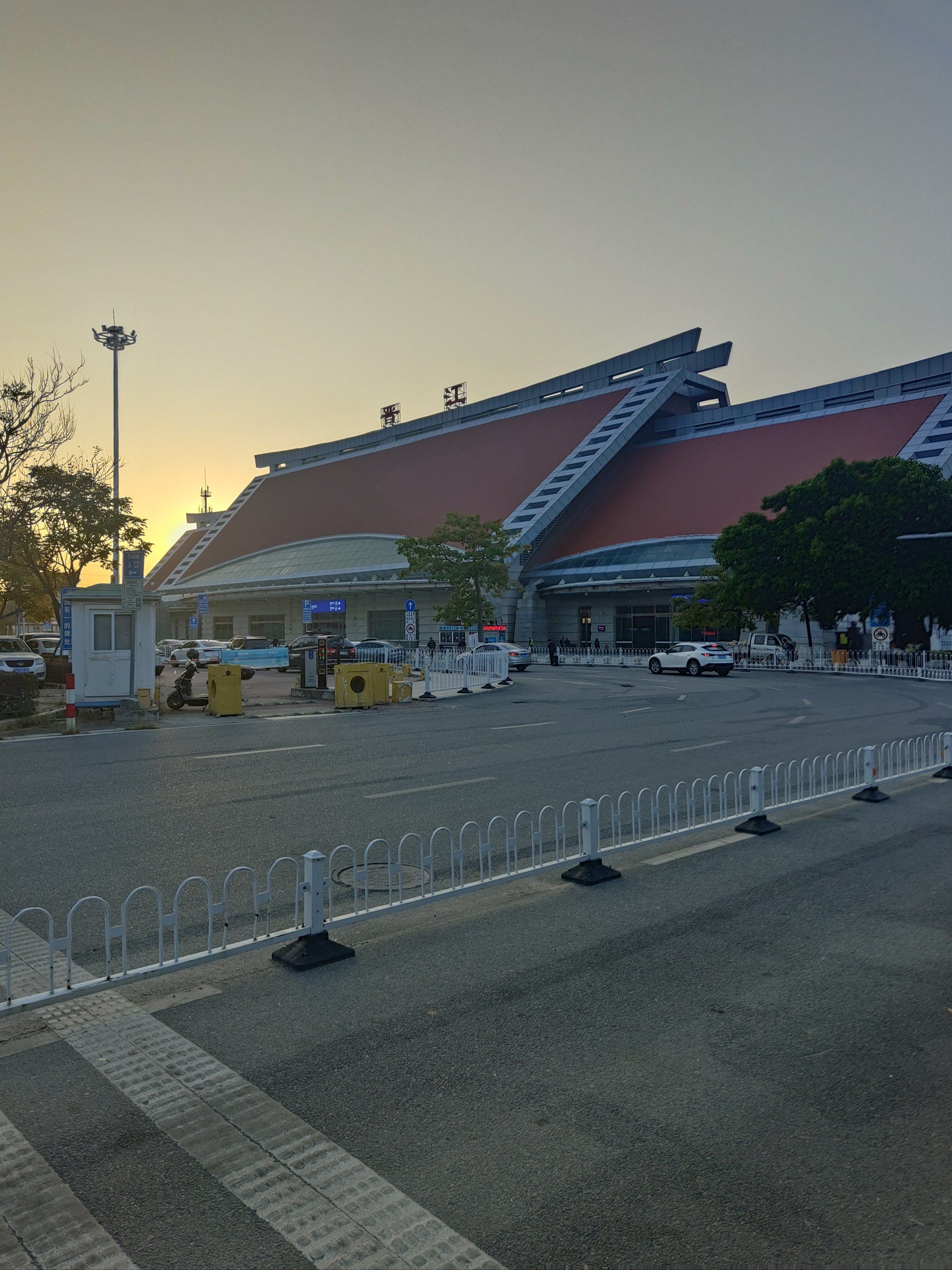 0元玩转这座城说到晋江站,👀 想象一