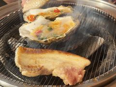 -围炉肉舍•炭烤活鳗•丹东海鲜烤肉(步行街店)