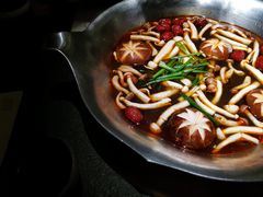 -湊湊火锅·茶憩(杭州湖滨银泰in77店)