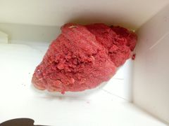 草莓咩咩-奈雪的茶(湖滨银泰in77C区PRO店)