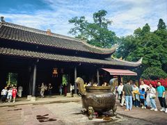 -峨眉山报国寺