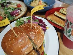 -HELLO 27 意面·沙拉·帕尼尼