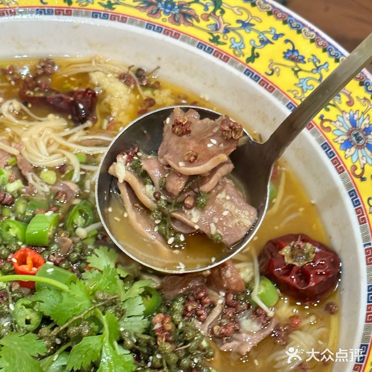 晋江！本地人都推荐的大排档。z