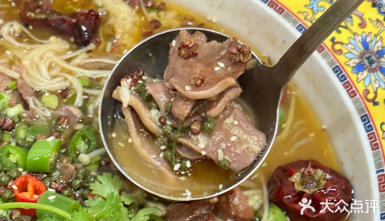 晋江！本地人都推荐的大排档。z