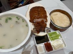 -梅利汴京烤鸭•开封豫菜地标店(东大街店)