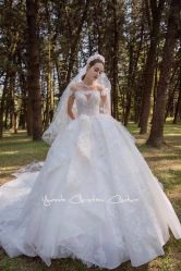 -Renee芮亦婚纱(原丽莎)