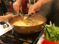 -鲜入围煮花胶鸡海鲜火锅